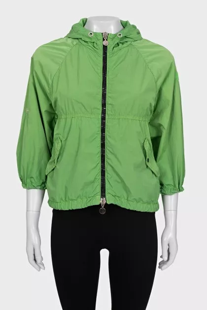 Green windbreaker with short sleeves