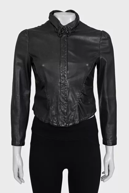 Slim-fit black leather jacket