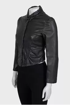 Slim-fit black leather jacket