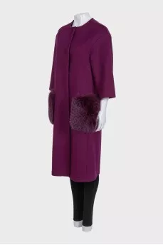 Straight-cut wool coat with fur pockets