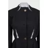 Чорне стьобане пальто приталеного крою