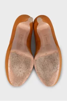 Orange suede heeled shoes