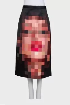 Straight-cut skirt in a contrasting print