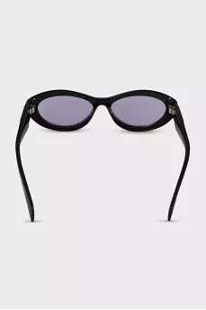 Oval sunglasses with purple lenses
