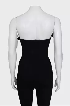 Fitted top with tag