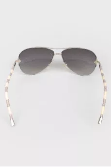 Sunglasses Aviators are brown