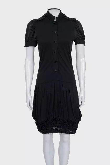 Black dress with a ribbed hem