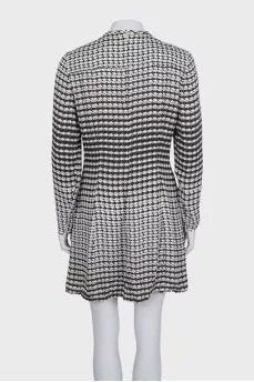 Straight-cut dress with long sleeves