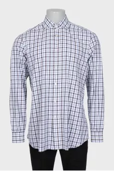 Men's straight-cut shirt with a plaid print