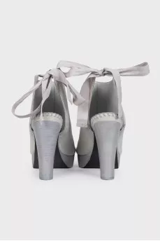 Gray leather heeled sandals