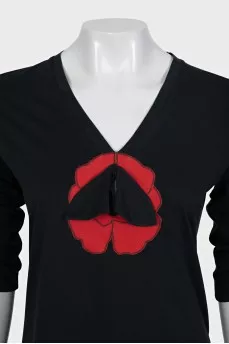 Black T-shirt with 3/4 sleeves