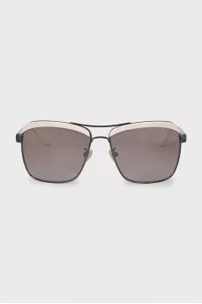Sunglasses with light frames and logo