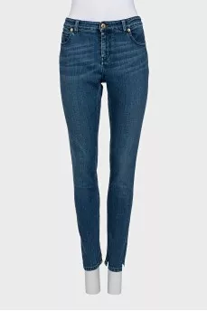 Blue skinny jeans with a mid-rise