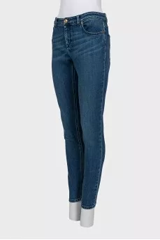 Blue skinny jeans with a mid-rise