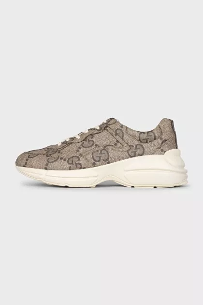 Men's sneakers made from signature canvas