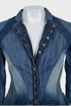 Fitted denim jacket with buttons