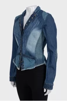 Fitted denim jacket with buttons