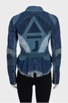 Fitted denim jacket with buttons