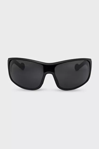 Men's sunglasses with a detachable strap