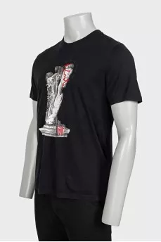 Men's T-shirt with embroidery
