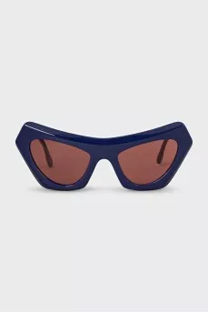 Sunglasses with blue shaped frames