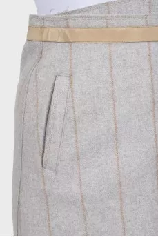 Cashmere skirt with belt