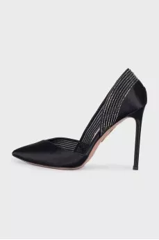 High-heeled shoes decorated with crystals