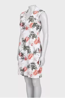 White fitted dress with print