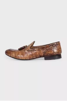 Men's leather loafers decorated with embossing