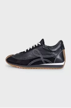 Кросівки чорного кольору Flow Runner