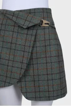Green high-waisted skirt