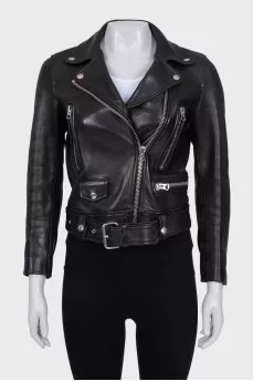Cropped leather jacket with a diagonal zipper
