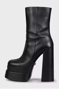 Leather ankle boots with heels and platforms