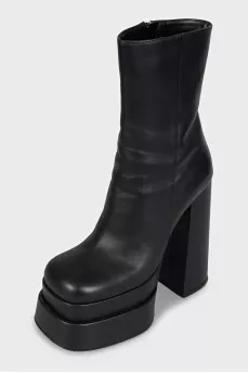 Leather ankle boots with heels and platforms