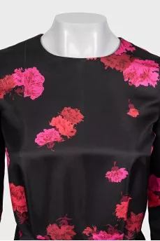 Fitted dress in pink print