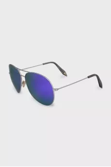 Aviator sunglasses with purple lenses
