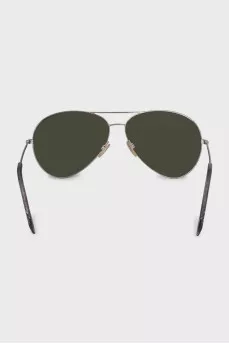 Aviator sunglasses with purple lenses