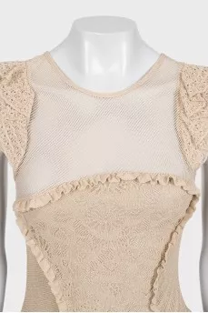 Beige T-shirt with lace sleeves