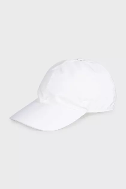 Men's cap without a fastener