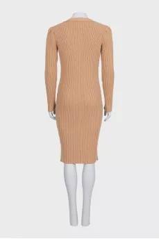 Fitted dress with buttons