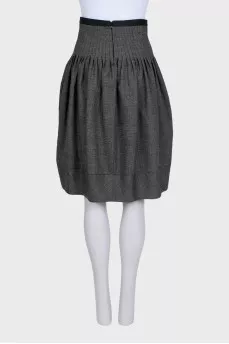Full wool skirt with a zipper