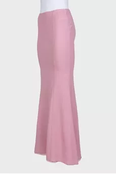 Pink silk skirt with a straight cut