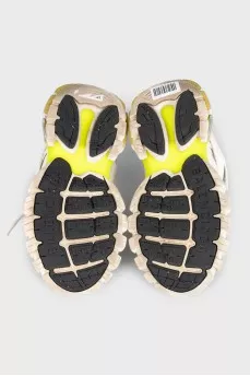 Track sneakers with contrasting inserts