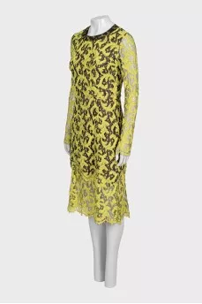 Straight-cut lace dress