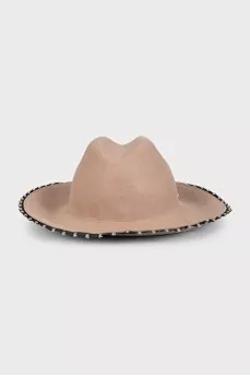 Beige decorated wool hat