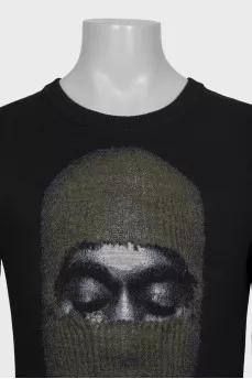Men's jumper with an accent print