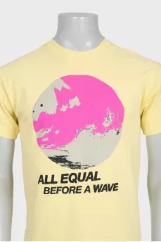 Men's yellow t-shirt with pink print