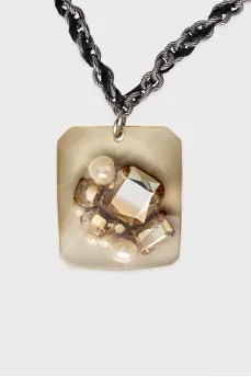 Pendant with a massive chain