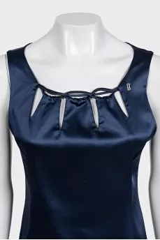 Fitted dress with a decorated zipper top
