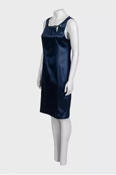 Fitted dress with a decorated zipper top